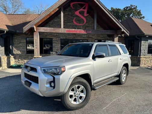 Classic Silver Metallic 2019 Toyota 4Runner SR5 SUV