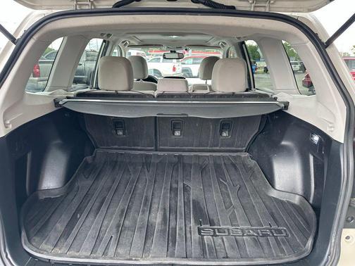 Satin White Pearl 2015 Subaru Forester 2.5i Premium