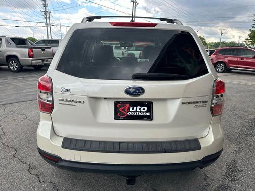 Satin White Pearl 2015 Subaru Forester 2.5i Premium