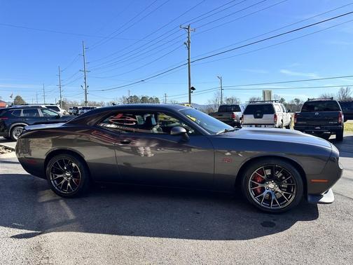 2015 Dodge Challenger SRT 392