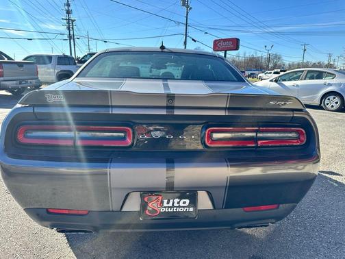 2015 Dodge Challenger SRT 392