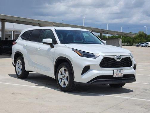 2023 Toyota Highlander L