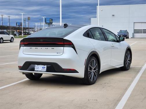 2025 Toyota Prius XLE