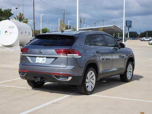 2022 Volkswagen Atlas Cross Sport 3.6L V6 SE w/Technology