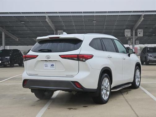 2022 Toyota Highlander Limited