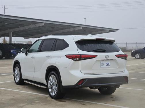 2022 Toyota Highlander Limited