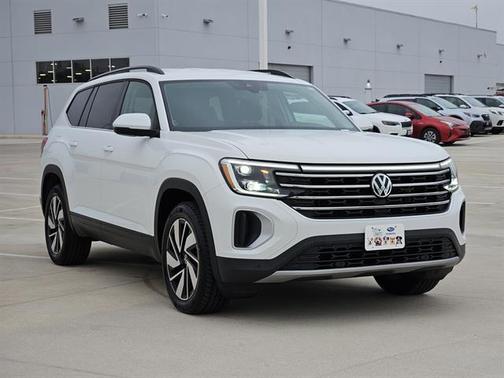 2024 Volkswagen Atlas 2.0T SE
