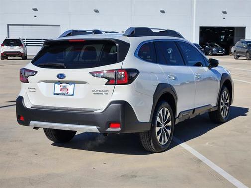 2024 Subaru Outback Touring XT