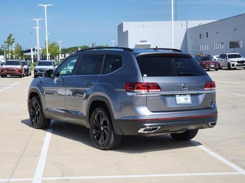 2022 Volkswagen Atlas 3.6L SE w/Technology