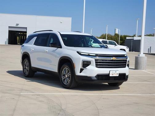 2024 Chevrolet Traverse LT