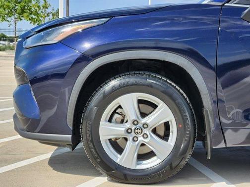 2021 Toyota Highlander LE