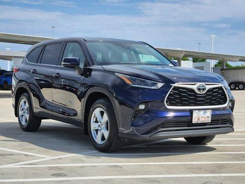 2021 Toyota Highlander LE