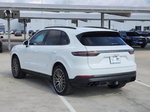 2022 Porsche Cayenne Platinum Edition