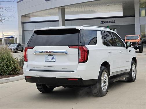 2024 GMC Yukon SLT