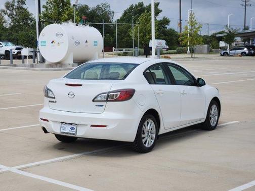 2013 Mazda Mazda3 i Touring