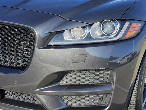 2020 Jaguar F-PACE 30t Prestige