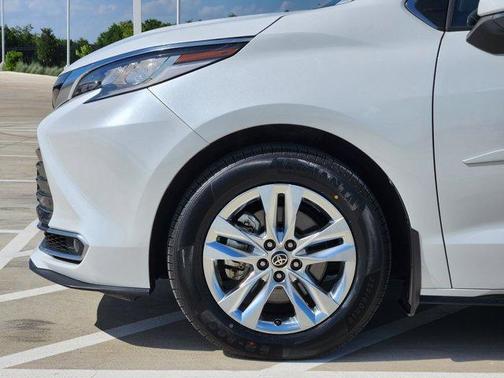 2022 Toyota Sienna Limited