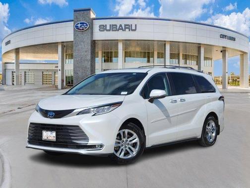 2022 Toyota Sienna Limited