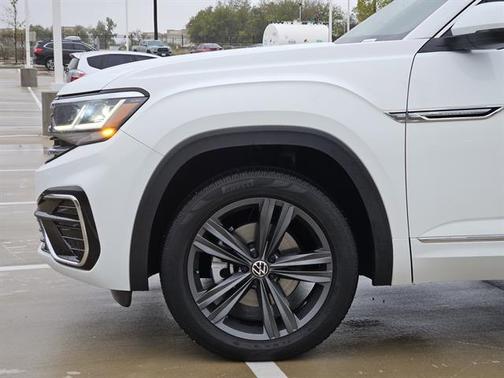 2022 Volkswagen Atlas Cross Sport 3.6L V6 SEL R-Line