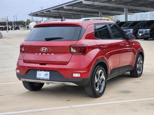 2023 Hyundai VENUE SEL
