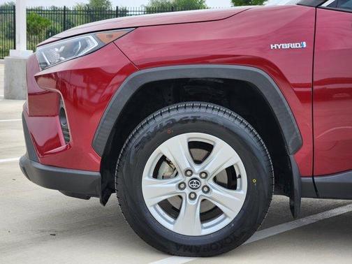2020 Toyota RAV4 Hybrid XLE