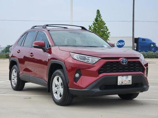 2020 Toyota RAV4 Hybrid XLE