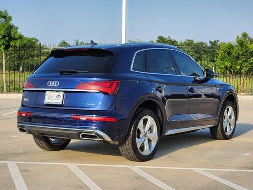2024 Audi Q5 45 S line quattro Premium
