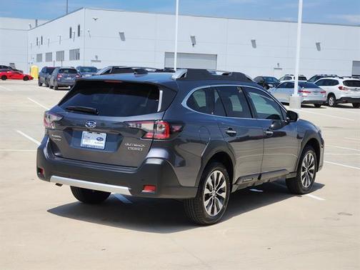 2025 Subaru Outback Touring