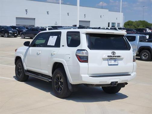 2023 Toyota 4Runner SR5