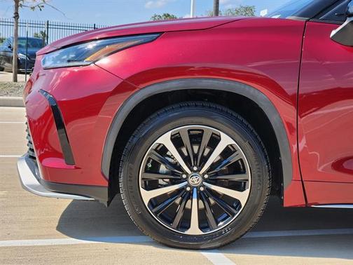 2022 Toyota Highlander XSE