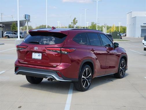 2022 Toyota Highlander XSE
