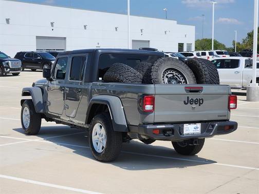 2020 Jeep Gladiator Sport