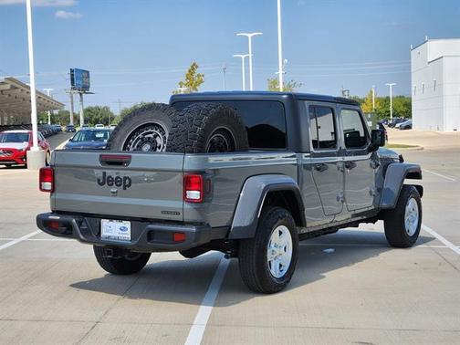 2020 Jeep Gladiator Sport