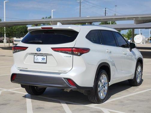2023 Toyota Highlander Hybrid Limited