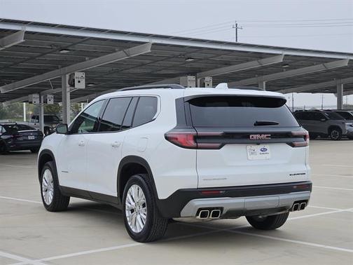 2024 GMC Acadia Elevation