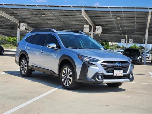 2025 Subaru Outback Touring XT