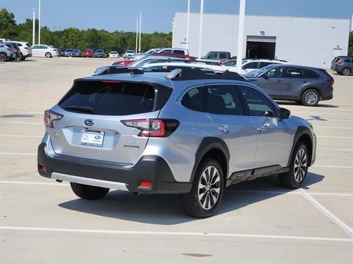 2025 Subaru Outback Touring XT