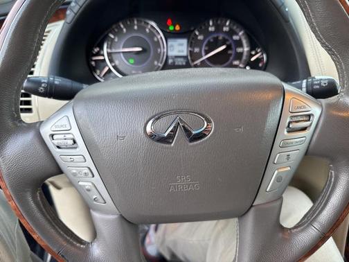2017 INFINITI QX80 Base