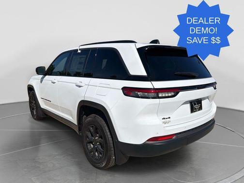 Bright White Clearcoat 2026 Jeep Grand Cherokee Altitude
