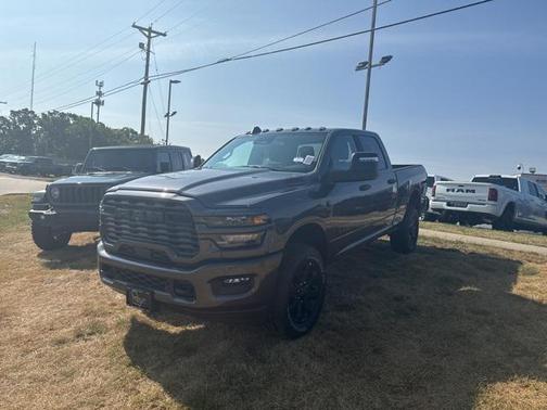 2025 RAM 2500 Big Horn Crew Cab 4x4 6'4' Box