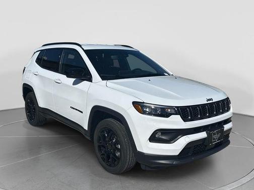 Bright White Clearcoat 2026 Jeep Compass Latitude