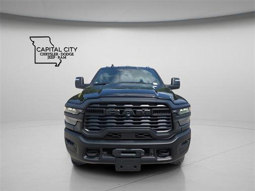 2025 RAM 2500 Tradesman Crew Cab 4x4 6'4' Box