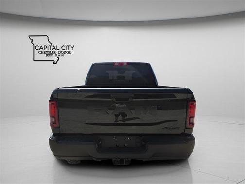 2025 RAM 2500 Tradesman Crew Cab 4x4 6'4' Box