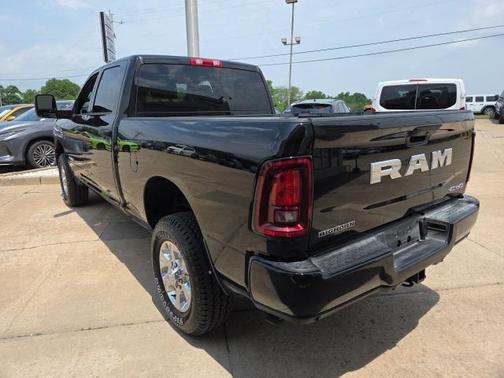 2025 RAM 2500 Big Horn Crew Cab 4x4 6'4' Box