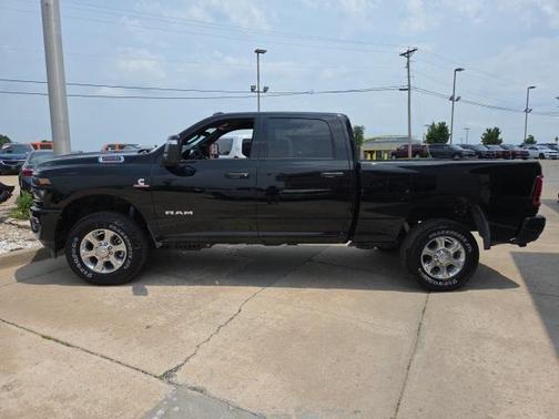 2025 RAM 2500 Big Horn Crew Cab 4x4 6'4' Box