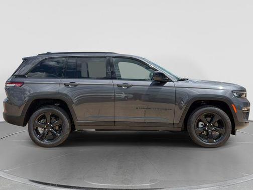 Baltic Gray Metallic Clearcoat 2025 Jeep Grand Cherokee Limited