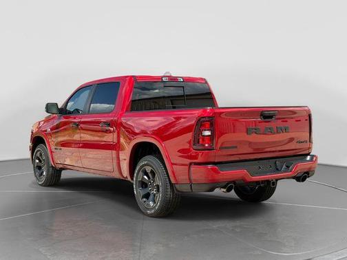 Molten Red Pearlcoat 2026 RAM 1500 Big Horn/Lone Star