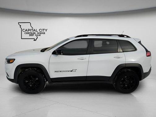 Bright White Clearcoat 2022 Jeep Cherokee X 4x4