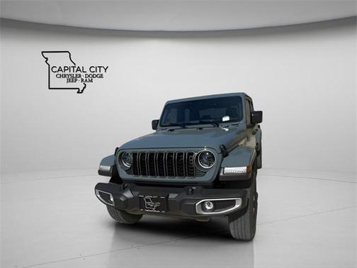 2026 Jeep Gladiator Sahara 4x4