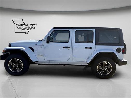 2023 Jeep Wrangler 4-Door Sahara 4x4